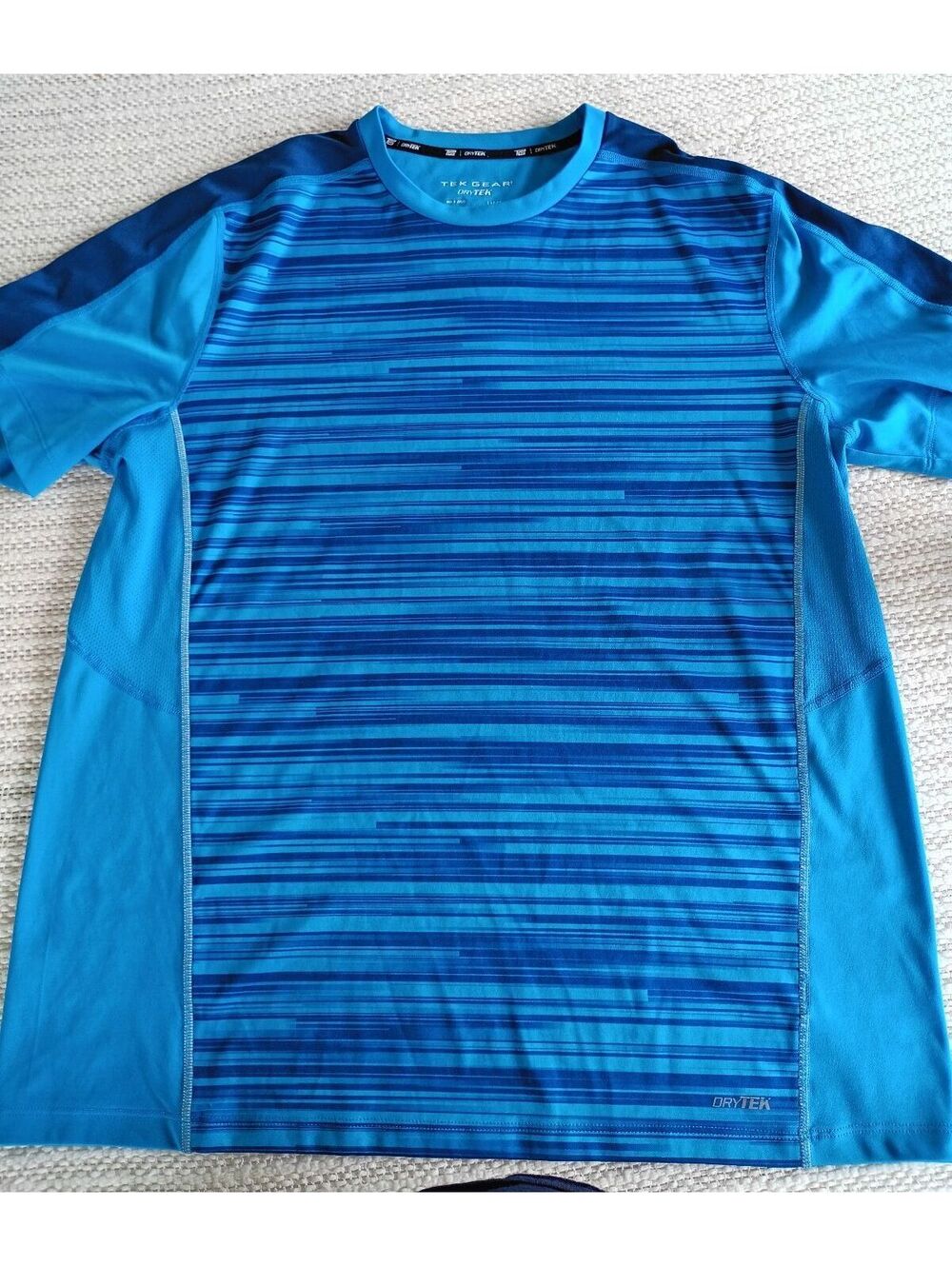 Tek Gear DryTek Blue Striped Athletic T-Shirt Large